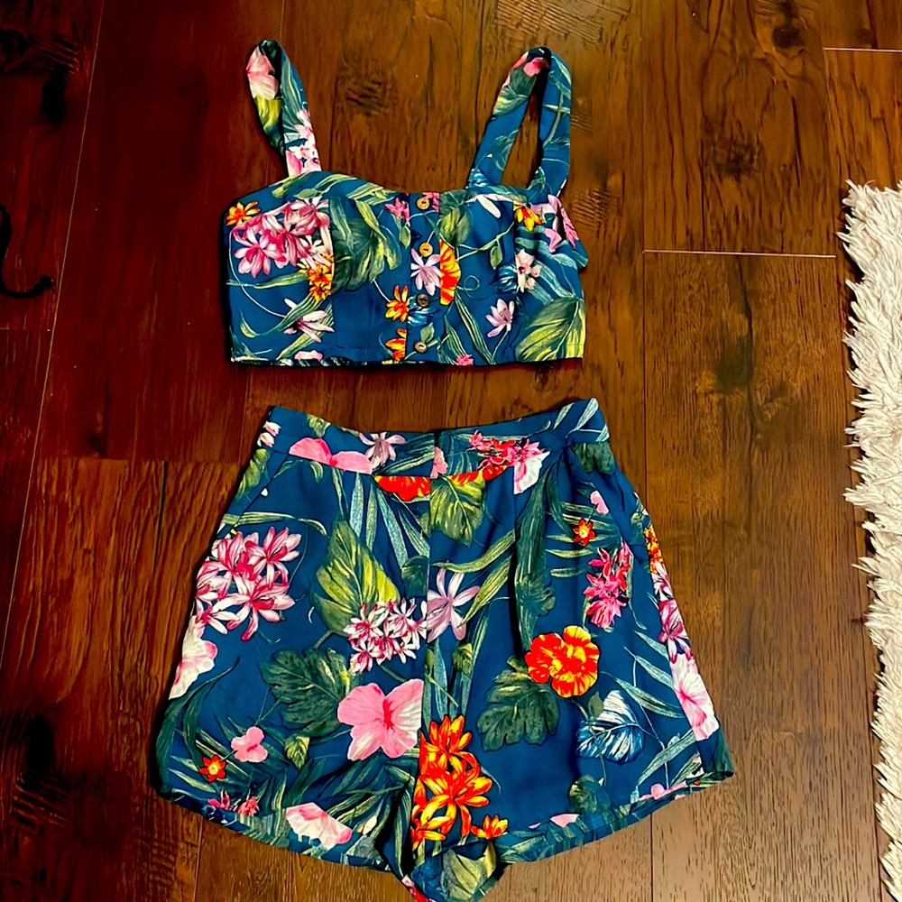 Forever 21 top and short set